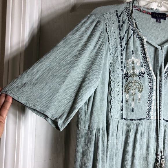 Artesia Top Womens Sage Green Embroidered Boho Flowy Short Sleeve Blouse L - Picture 6 of 14